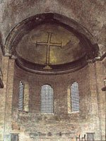 Характерное для иконоборческого периода украшение храмов. Церковь Св. Ирины в Стамбуле.
