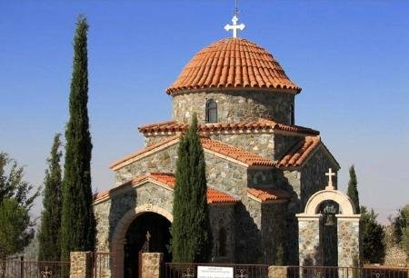 Церковь всех Святых Кипра около монастыря Ставровуни