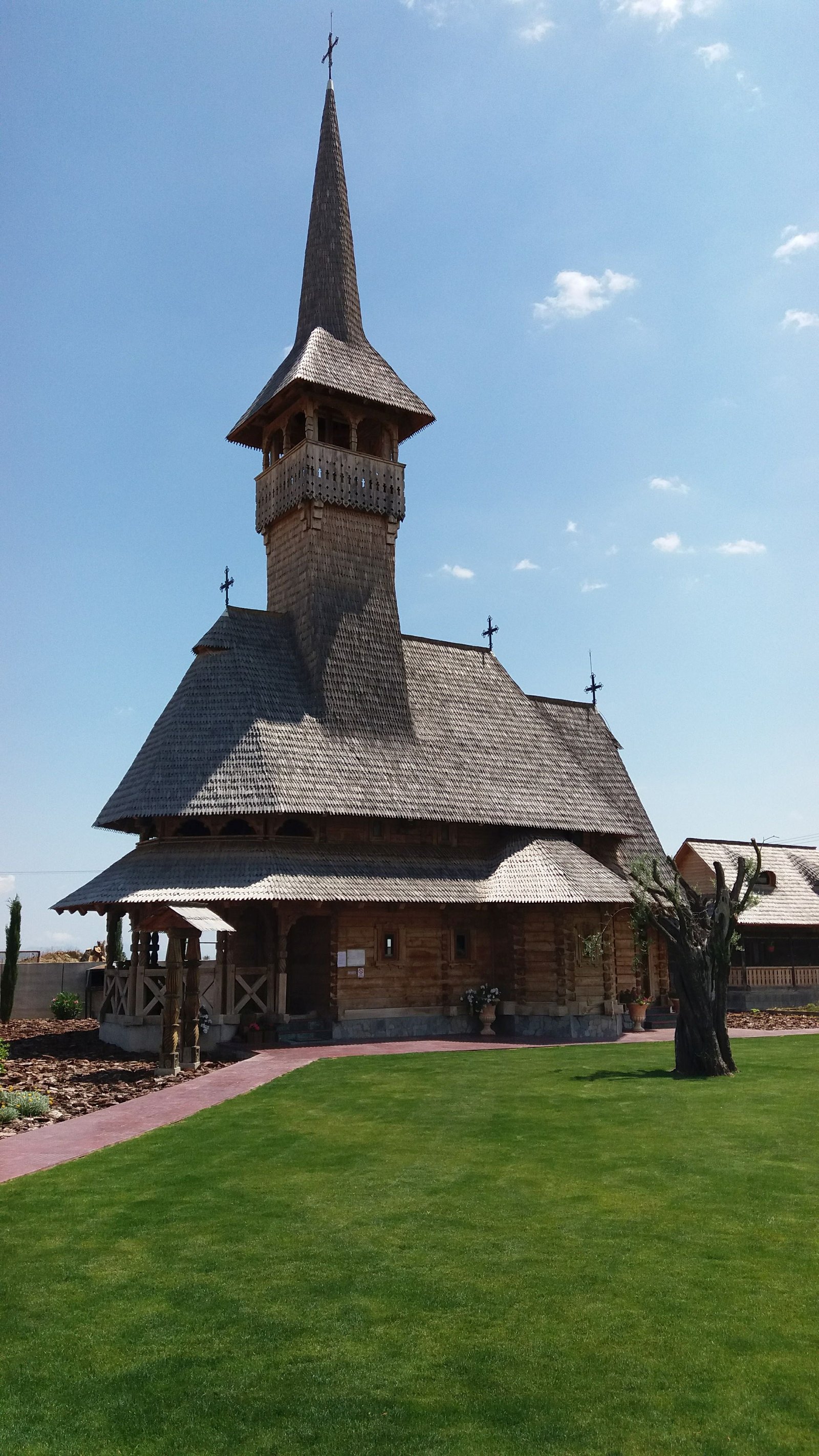 Румынская церковь в Эпископио
