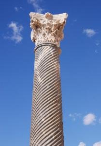 Спиралевидная колонна в Курионе