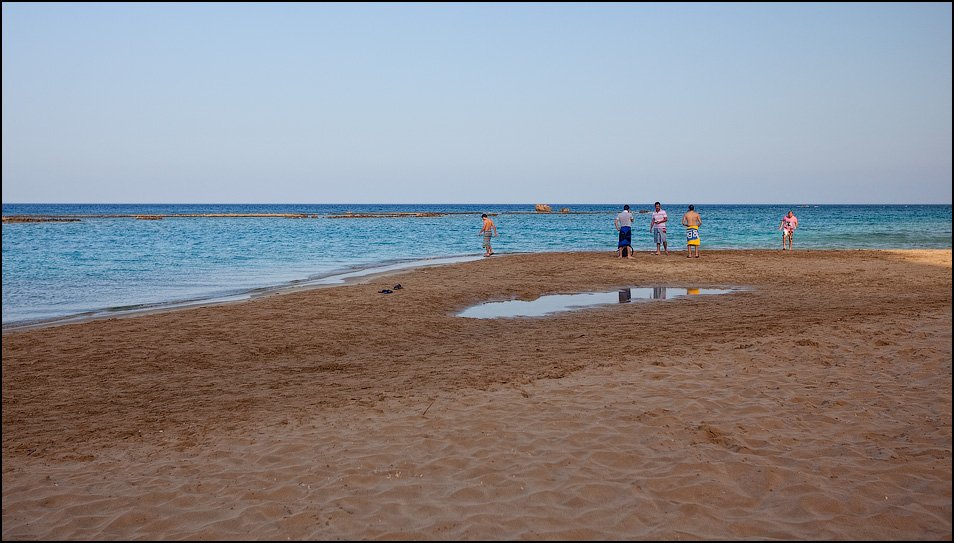 Пляж в Фамагусте, лучший на Кипре - с мелким песком и чистейшей водой