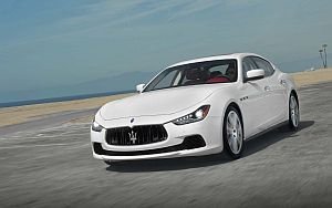 Maserati Quatroporte белого цвета
